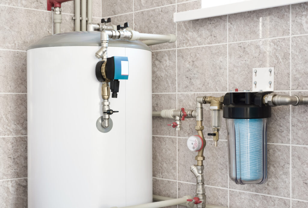 Hot water heater with water filter